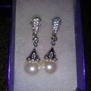Pearl Dangling Earrings